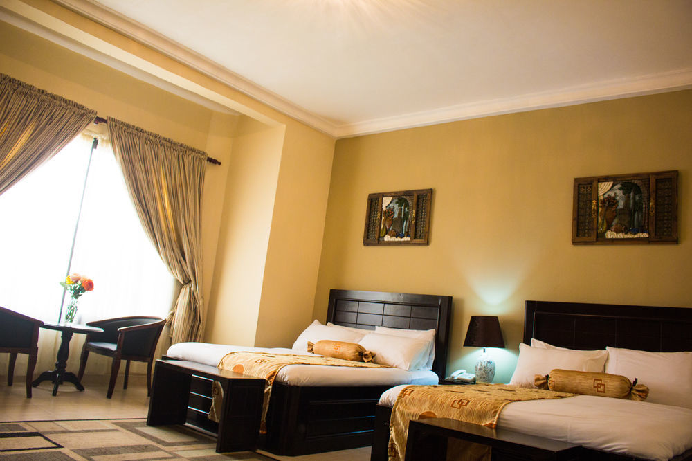 מונרוביה Palm Spring Resort מראה חיצוני תמונה
