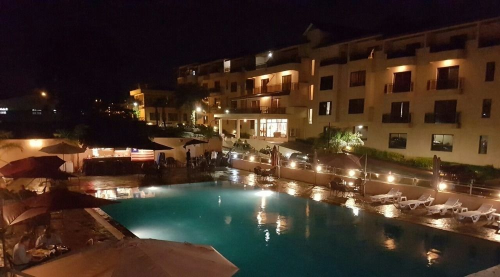 מונרוביה Palm Spring Resort מראה חיצוני תמונה